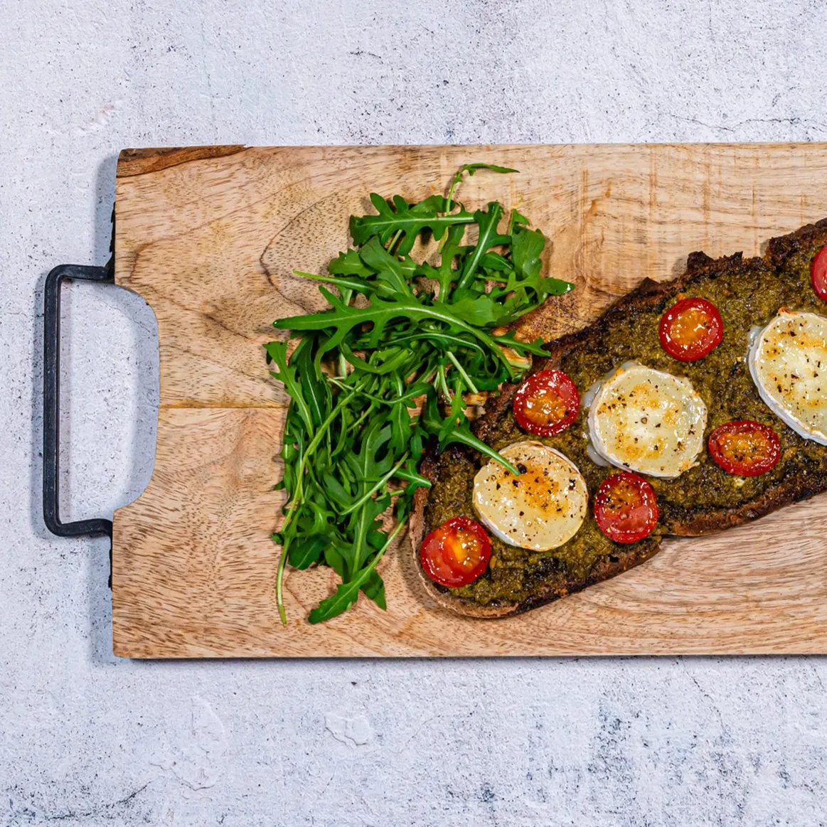 tartine pesto chèvre miel